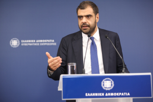 Μαρινάκης για Τσίπρα: «Τάζει ανεξέλεγκτα και σερβίρει ξανά ''εύκολες'' λύσεις για δύσκολα προβλήματα»