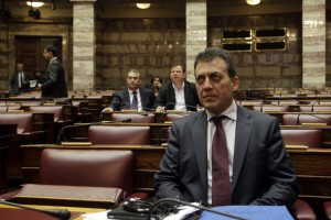 ΝΔ: Ο ΣΥΡΙΖΑ ψηφίζει και με τα δυο χέρια ομαδικές απολύσεις