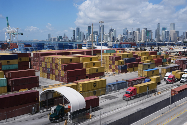 Ανάπτυξη 2% στις ΗΠΑ στο πρώτο τρίμηνο 2026, χαμηλότερα των προβλέψεων