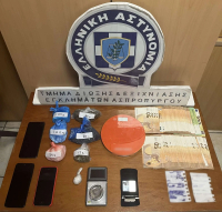 Νίκαια: Δύο συλλήψεις για διακίνηση ναρκωτικών - Κατασχέθηκαν πάνω από 10.000 ευρώ