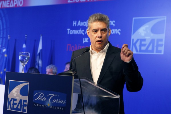 "Θαμπώνει" τα περιφερειακά συνέδρια ο Αγοραστός:"Ελάχιστοι υπουργοί προχωρούν τα θέματα"