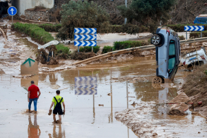 Σημάδια ζωής ψάχνουν στρατιώτες στη Βαλένθια - Νέες προειδοποιήσεις για πλημμύρες