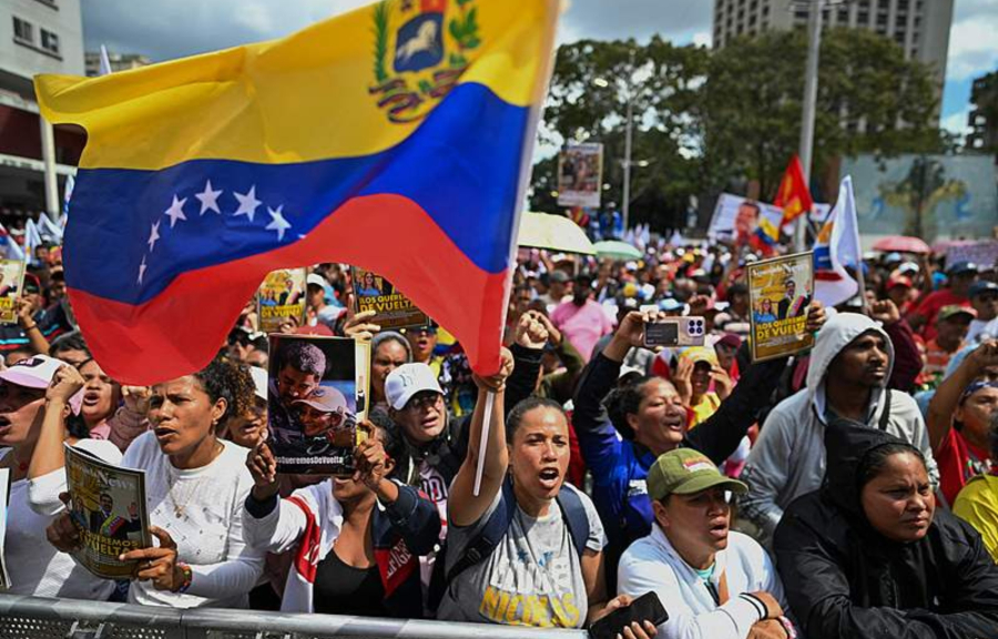 Νέες διαδηλώσεις υπέρ Μαδούρο στη Βενεζουέλα: «Να πληρώσουν το πετρέλαιο»
