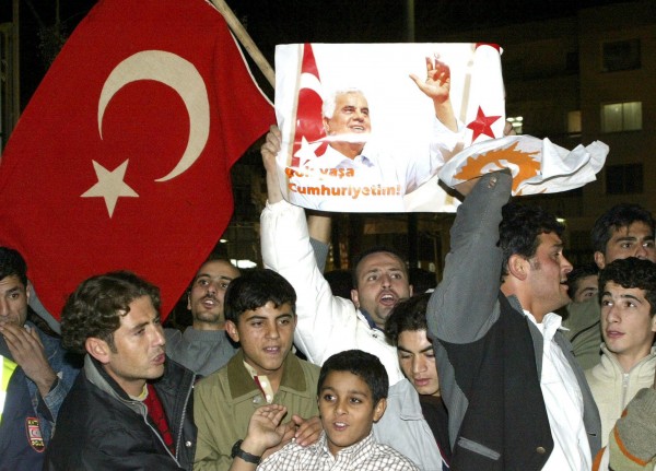 Κύπρος: Στα Κατεχόμενα εμπιστεύονται τον στρατό και απαξιώνουν τα κόμματα