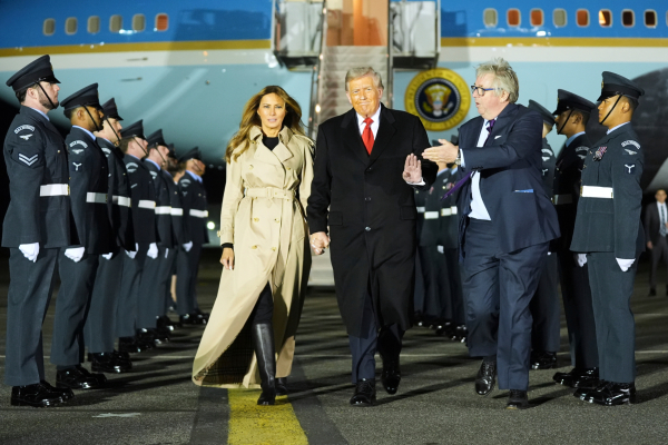 Στη Βρετανία Ντόναλντ και Μελάνια Τραμπ - Το πρόγραμμα και τα σχέδια για επενδύσεις δισεκατομμυριών
