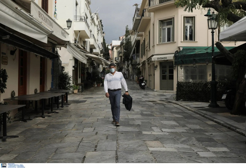 Χωρίς άδεια ειδικού σκοπού τις ημέρες των γιορτών