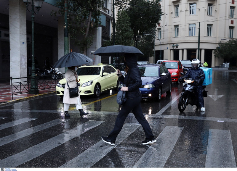 Καιρός σήμερα: Βροχές και ισχυροί νοτιάδες στο Αιγαίο