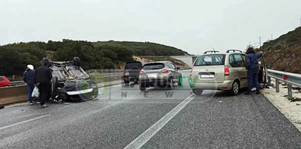 Ιόνια Οδός: Στο νοσοκομείο «Χατζηκώστα» έξι τραυματίες μετά από τροχαίο, τα δύο παιδιά