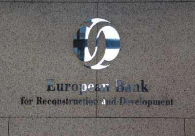 EBRD για ελληνική οικονομία: Μηδενική ανάπτυξη το 2016 - Αισιοδοξία για 2% το 2017