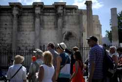 «Εκτοξεύθηκε» το τουριστικό συνάλλαγμα το 2015