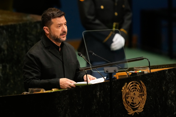 Ζελένσκι από ΟΗΕ: Ο «βρώμικος» ρόλος του Κιμ Γιονγκ Ουν στη Ρωσία