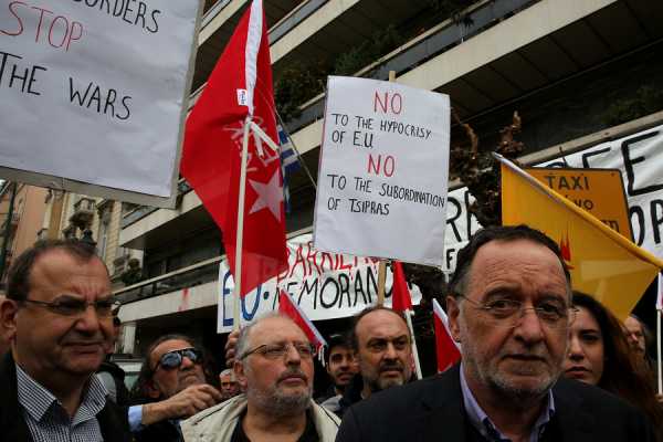 ΛΑΕ: Να φορολογηθούν οι Έλληνες επιχειρηματίες που «μεταναστεύουν» στη Βουλγαρία