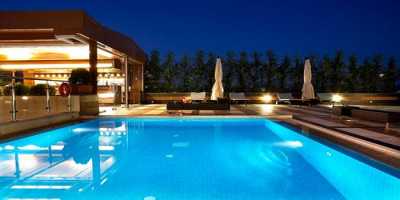 Πρόστιμα για παράνομες ενοικιάσεις κατοικιών σε τουρίστες