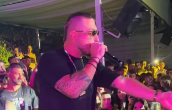 Rack: Ο τράπερ «την είπε» σε ανήλικο σε συναυλία του (βίντεο)