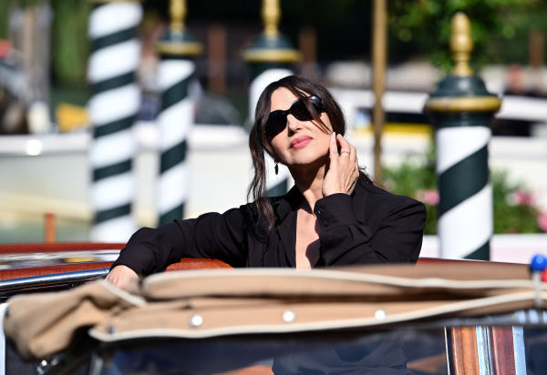 Αποκάλυψη Paris Match: Ο πασίγνωστος σκηνοθέτης με τον οποίο είναι ζευγάρι η Μόνικα Μπελούτσι