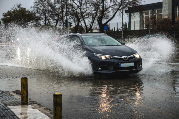 Κακοκαιρία με βροχές και καταιγίδες - Θα βρέξει και στην Αττική