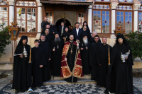 Ολοκλήρωσε την επίσκεψή του στο Άγιο Όρος ο Βασίλης Κικίλιας
