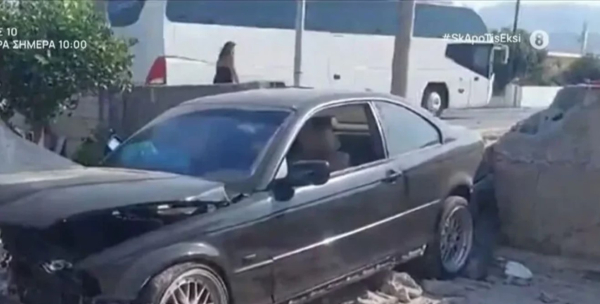 Ο βίος... αβίωτος για κάτοικο στην Κω: Τα τελευταία 30 χρόνια «καρφώθηκαν» στην αυλή του 21 οχήματα!