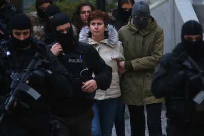 Ασύλληπτα μέλη του Ε.Α δείχνουν οι πλαστές ταυτότητες στο σπίτι της Ρούπα