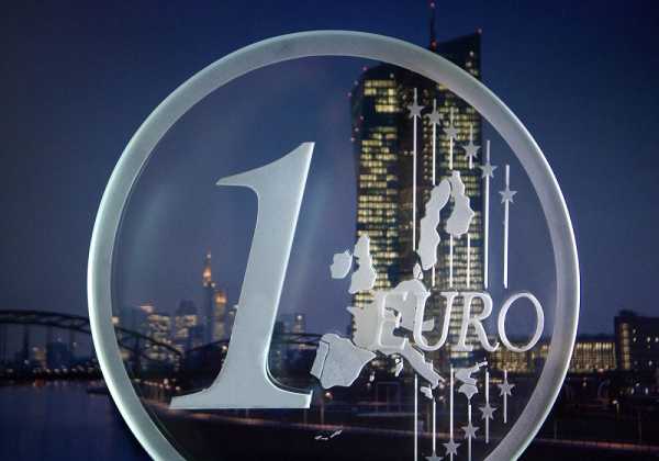 «Χάνει έδαφος» το ευρώ στην αγορά συναλλάγματος