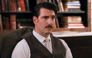 «Grand Hotel»: Μία μυστηριώδης γυναίκα και μια κοσμηματοθήκη τρομοκρατούν τον Ρήγα