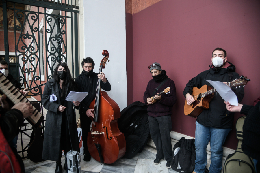 Ποιοι καλλιτέχνες δικαιούνται αποζημίωση ειδικού σκοπού: Τι αλλάζει με τη νέα ΚΥΑ