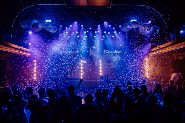 Το ΜΕΤΑΧΑ αιχμαλωτίζει τον μυθικό κεραυνό του Δία σε μια συλλεκτική έκδοση