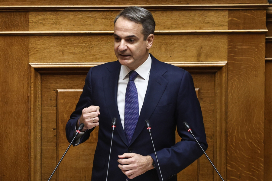 Άτακτη υποχώρηση Μητσοτάκη για τη Χάγη