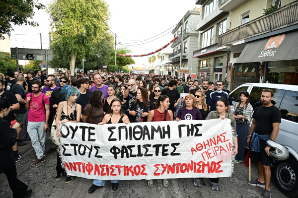 Ελευσίνα: Στη φυλακή 18χρονος και 22χρονος για την επίθεση με μαχαίρι στον 32χρονο αντιφασίστα