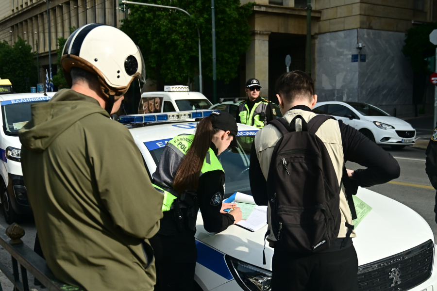 Τροχαία: 1.400 πρόστιμα για οδήγηση χωρίς κράνος - Το προφίλ των παραβατών