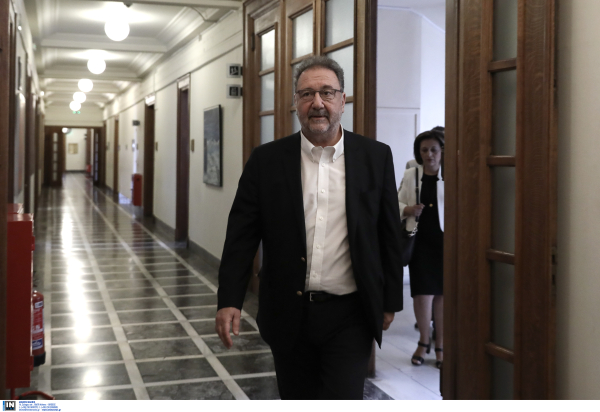 Εξηγήσεις για την παρακολούθησή του ζητά ο Πιτσιόρλας - «Ανασύρουν μία γνωστή υπόθεση» λέει ο ΣΥΡΙΖΑ