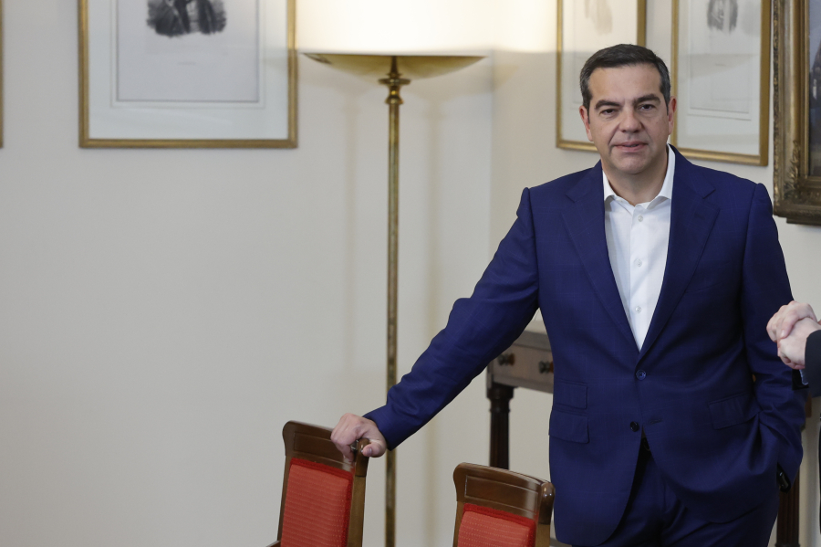 Mitsotakis and Tsipras Clash as Ghosts of 2015 Haunt Greek Politics