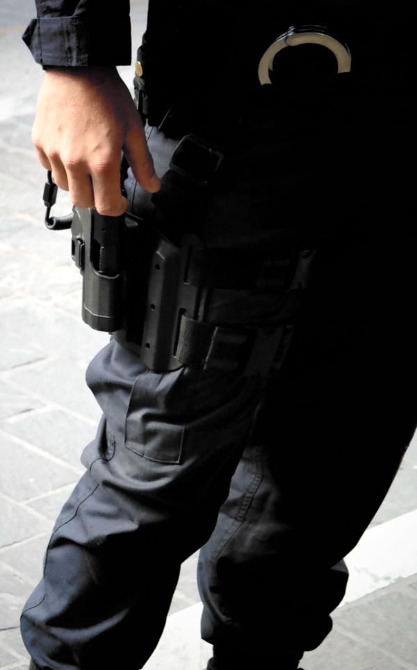 Κερατέα: Συνελήφθη 51χρονος που εκτελούσε εξωτερικές εργασίες με ηλεκτρικό τροχό