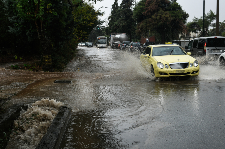 Κακοκαιρία του Αγίου Πνεύματος 2022: Ποιες περιοχές θέλουν προσοχή, τι καιρό θα κάνει στην Αττική