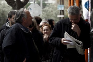 Προς «απόσυρση» το νέο επίδομα στέγασης και άλλες παροχές αν δεν εφαρμοστεί το «μαχαίρι» στις συντάξεις