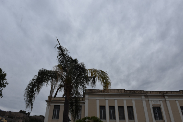 Live η νέα κακοκαιρία σήμερα: Τι ώρα έρχονται βροχές στην Αθήνα