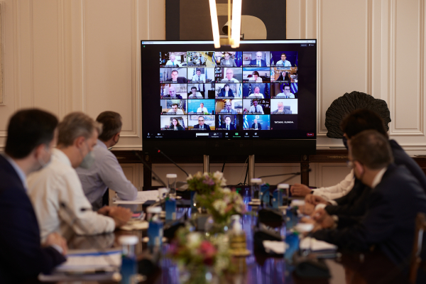 Επιθετικό σχόλιο κυβερνητικών στελεχών για Τσίπρα: «Λαϊκισμός και γραφικότητα πάνε χέρι-χέρι»