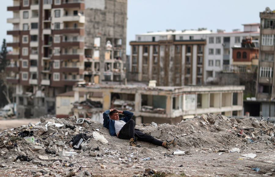 Μάνα και κόρη επανενώθηκαν δύο μήνες μετά τον σεισμό στην Τουρκία, χάρη σε τεστ DNA