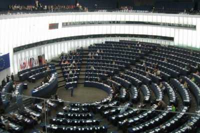 Σοσιαλιστές και Φιλελεύθεροι χαιρετίζουν τη συμφωνία