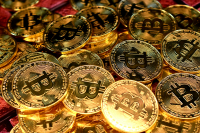 Το Bitcoin υποχωρεί σε χαμηλό τριών μηνών, αντιστρέφοντας τα κέρδη μετά την εκλογή Τραμπ