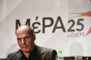 Άγριος καυγάς Χατζηνικολάου με Βαρουφάκη: «Αν ήσασταν σοβαρός αρχηγός κόμματος», «είστε θλιβεροί» (βίντεο)