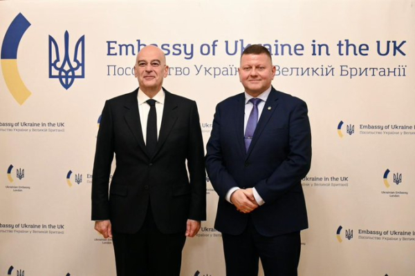 Συνάντηση του Νίκου Δένδια με τον πρέσβη της Ουκρανίας στο Λονδίνο