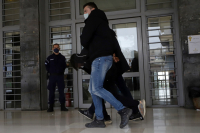 Θεσσαλονίκη: Κακουργηματική δίωξη στους δύο συλληφθέντες για τη φονική ληστεία στο ψιλικατζίδικο