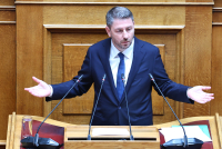 Ανδρουλάκης: Το ΠΑΣΟΚ δίνει συναίνεση μόνο στη δεύτερη, αναθεωρητική Βουλή