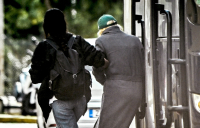 Κύκλωμα προστασίας: Κακουργηματικές διώξεις για τους 19 - Mεταξύ αυτών και αστυνομικοί