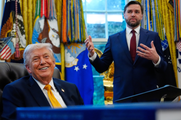 Reuters - Αξιωματούχοι διαψεύδουν τον Τραμπ: Είχε ενημερωθεί για πιθανά ιρανικά αντίποινα στις χώρες του Κόλπου