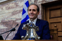 Ανακοπή καρδιάς υπέστη ο Απόστολος Βεσυρόπουλος - Μάχη των γιατρών να τον επαναφέρουν