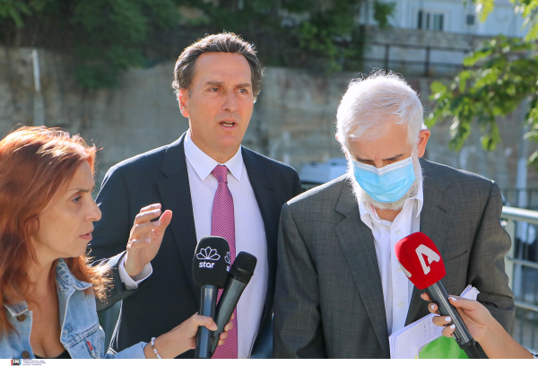 Πέτρος Φιλιππίδης: Έφτασε η ώρα της απολογίας, ο γνωστός ηθοποιός θα δώσει εξηγήσεις ενώπιον δικαστών και ενόρκων