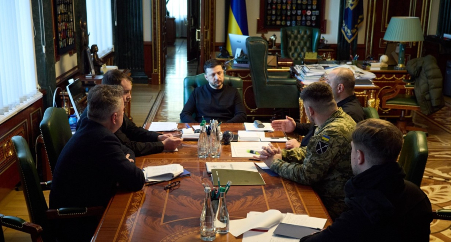 Ζελένσκι: «Μια αξιοπρεπής και διαρκής ειρήνη είναι εφικτό να επιτευχθεί»