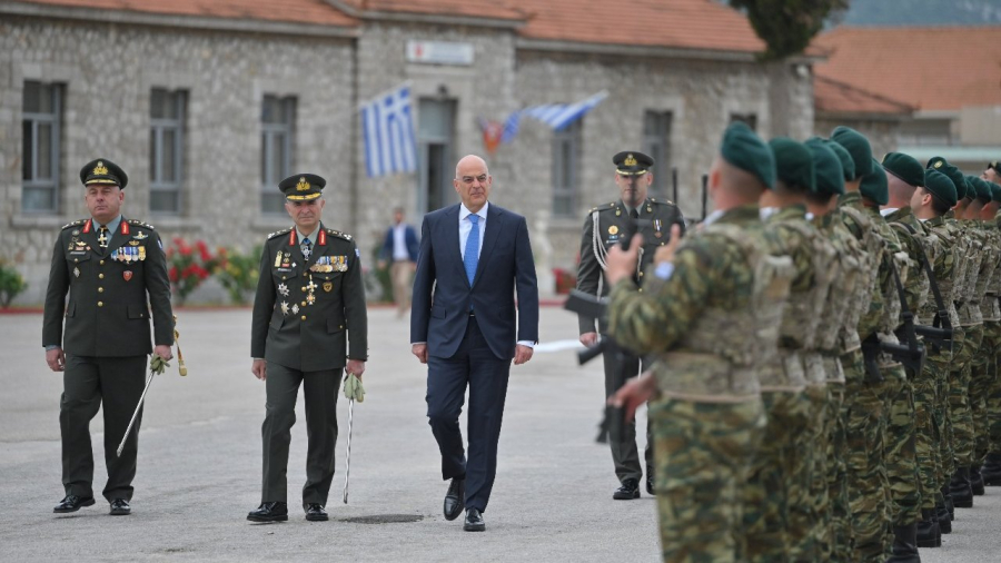 Δένδιας: Στον εορτασμό του Αγίου Γεωργίου στη Σχολή Πεζικού στη Χαλκίδα